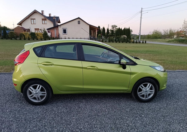 Ford Fiesta cena 22950 przebieg: 169500, rok produkcji 2012 z Staszów małe 497
